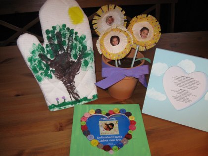 Mothers  Craft Ideas on Mother S Day Things To Do With Kids  4 Homemade Mother S Day Gifts