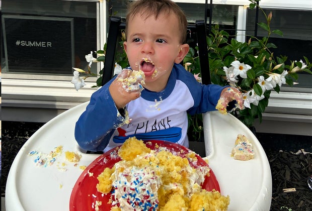 First Birthday Party Ideas for Quarantine Babies: Smash cakes go virtual