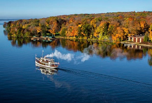 Best Fall Day Trips Chicago Visit Lake Geneva
