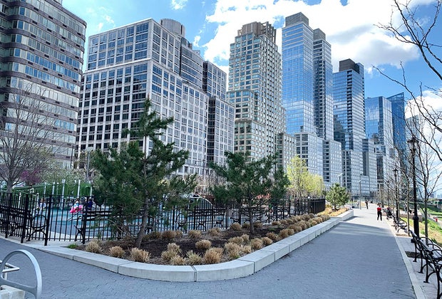 Riverside Park South pathways and planting beds