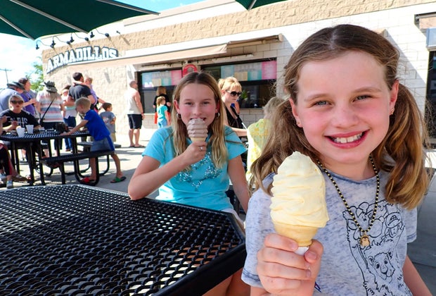 Mount Rushmore with Kids: Armadillos Ice Cream Shoppe