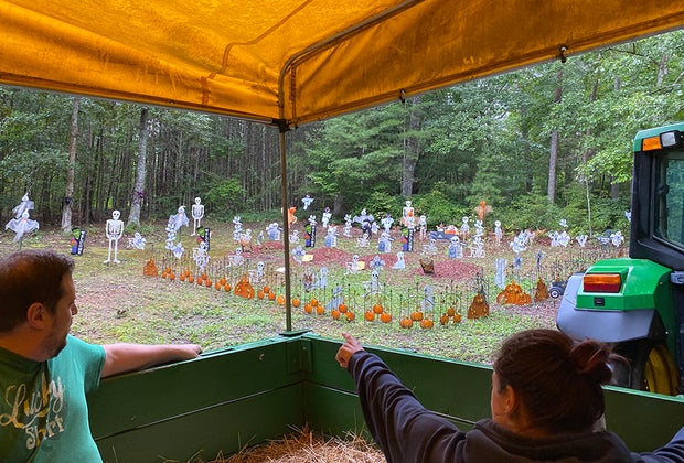 Hayrides and Corn Mazes Near Atlanta: Burt's Bees atlana hay ride