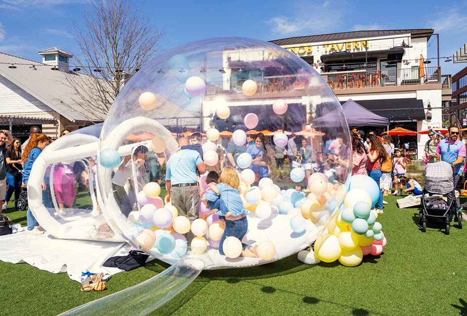 Dine, shop, and play at Halcyon! 