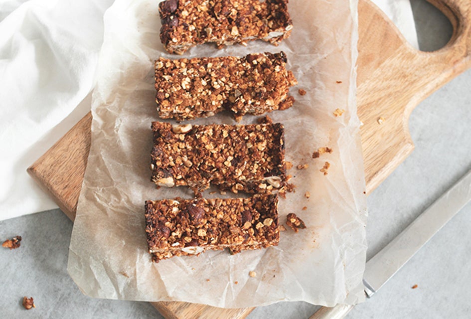 Homemade granola bars with chocolate chips will keep your little ones filled with energy. Photo by Annelies Brouw via Pexels