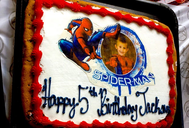 Spiderman cake: Walmart Bakery:  Birthday Cakes for Orlando Kids