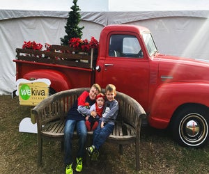 Take advantage of the holiday photos ops at the Winter Wonderland at Wekiva Island. Photo by the author