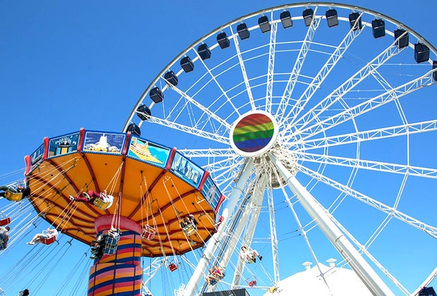riding the rides at Navy pier should be on everyone's Chicago summer bucket list