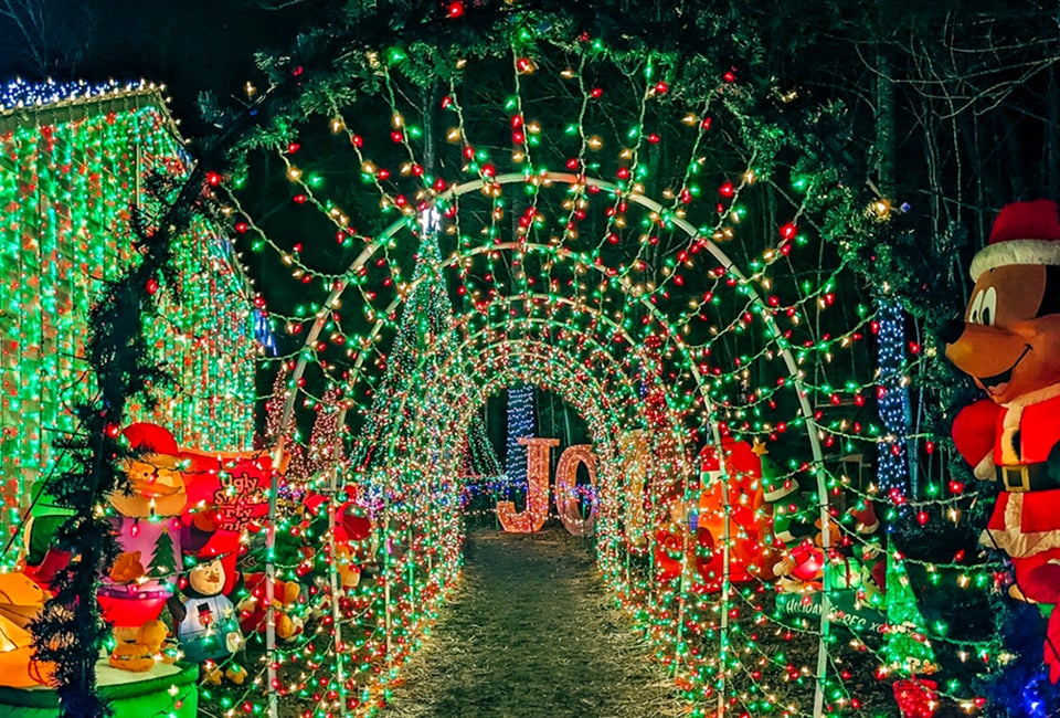 Families will wonder at the best neighborhood Christmas light displays in Connecticut this 2025 holiday season. Photo courtesy of Amarante's Winter Wonderland.