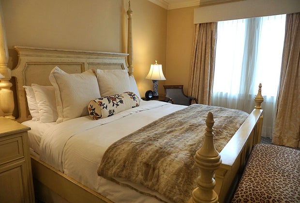 Fall Weekend Getaways near NYC Connecticut's Delmar