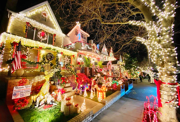 Things to do Thanksgivint weekend in NYC: Dyker Heights Holiday Lights