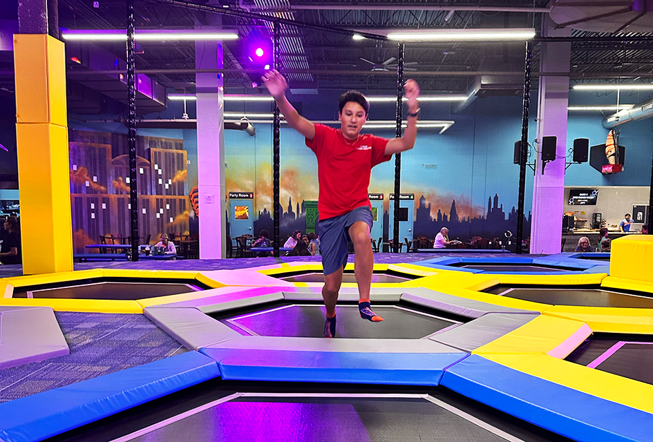 Bounce on the sprawling honeycomb trampoline floor, gaining serious air.