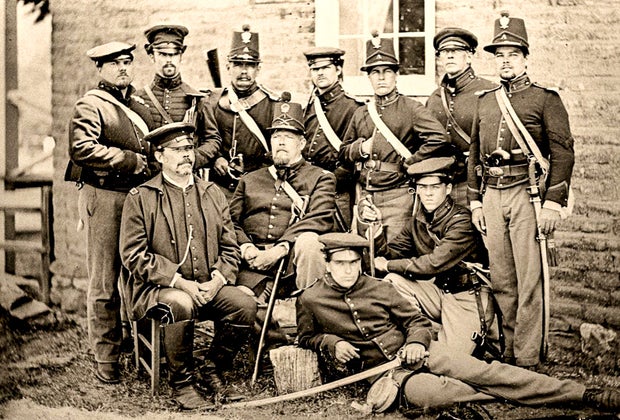 Explore Fort Tijon: See historic photography