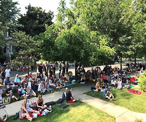 The Front Porch Concert Series takes place on front porches throughout Chicago. Photo courtesy of the organizers