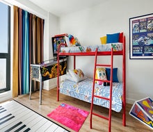 Channel your inner child in the BIG-inspired bunk bed suite at The Graduate on Roosevelt Island. Photo courtesy of the hotel