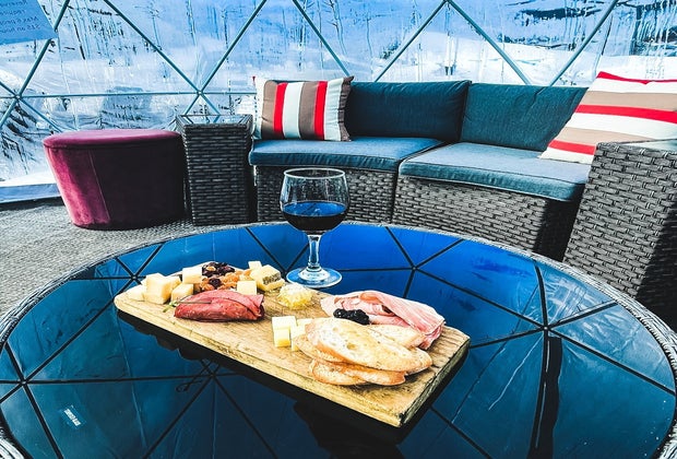 Image of Fire at the Ridge interior of igloo dining in Connecticut