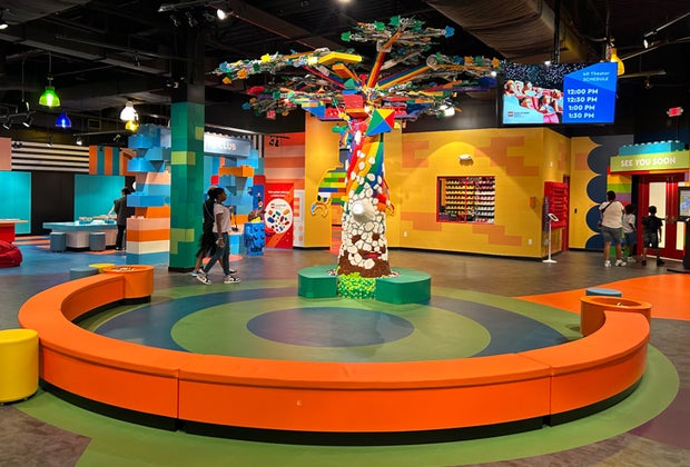 LEGO Discovery Center Washington, DC Tree of Imagination