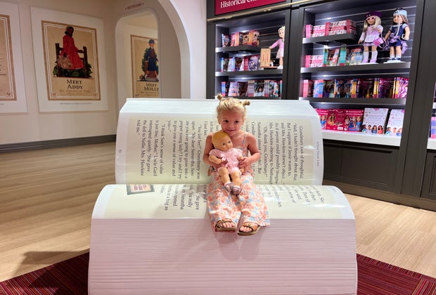 American Girl Store Opens in Los Angeles: The Reading Room