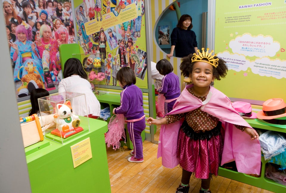 Kawaii Dress Up station. Photo by Aoommiephotography.com.