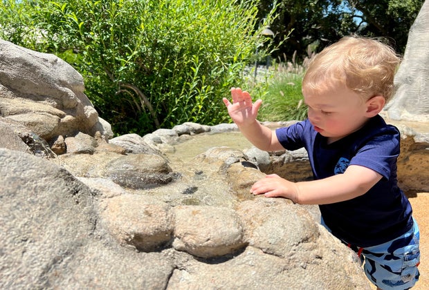 Kidspace Museum in Pasadena: water play at Erosion Plain