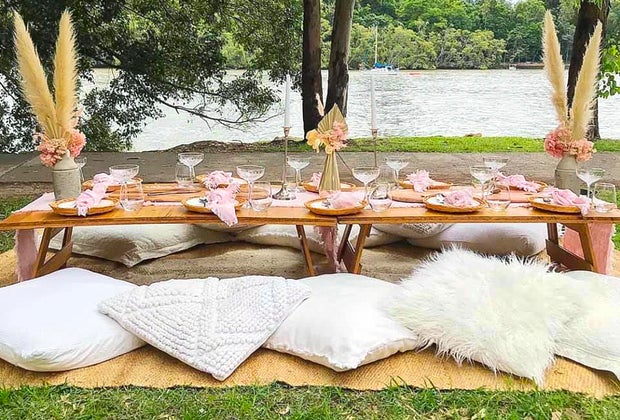 Image of picnic spread - Teen birthday parties in Boston