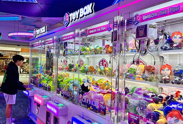 Long Island's First Claw Arcade: clawcade