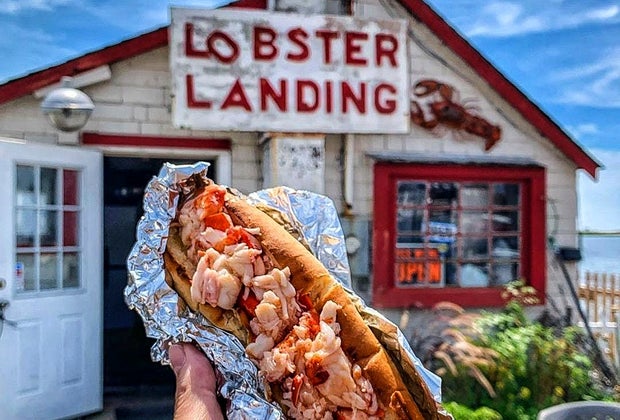 Fun Things To Do with Dad on Father's Day 2022: Grab a Lobster Roll!