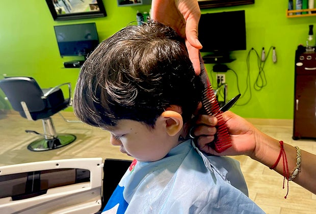 Long Island Best places for first haircut: Buzzing Bee Kids Hair Salon