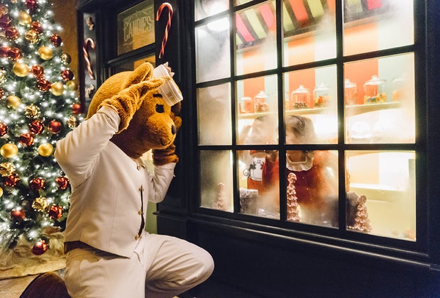 The Peninsula New York : NYC Hotels for a Festive Christmas