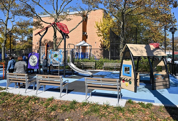 Harold Schneiderman Playground: New Playgrounds in NYC