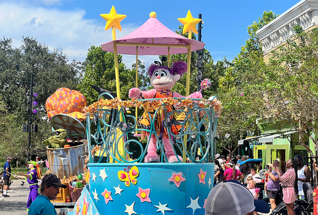 SeaWorld Orlando's Halloween Spooktacular: Sesame Street Halloween Parade