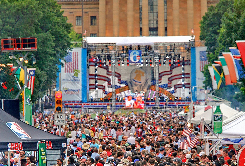 Hit the Parkway for the party of the summer! Photo by G. Widman/Visit Philadelphia
