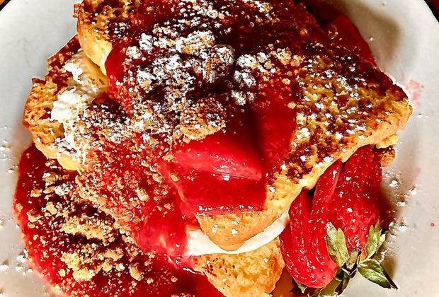 strawberry dessert french toast