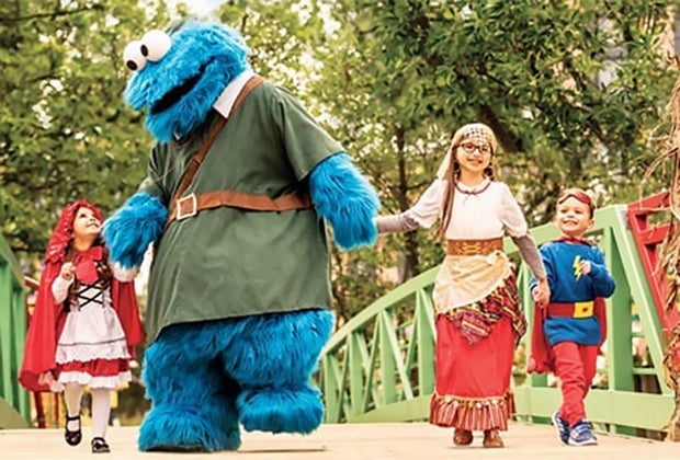 philly fall fun The Count’s Halloween Spooktacular at Sesame Place!