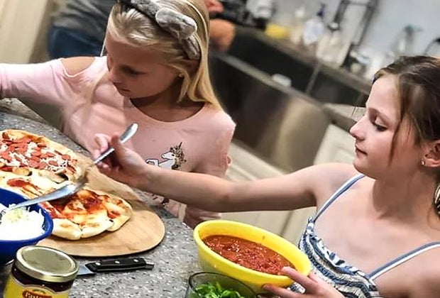 Picture of two children at the best cooking classes near Boston.