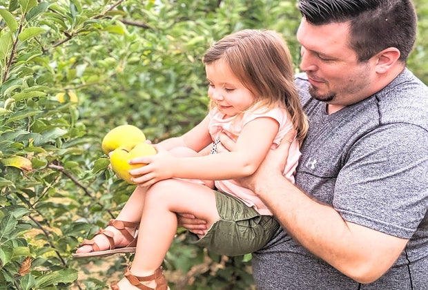 Apple Picking Near DC: Milburn Orchards