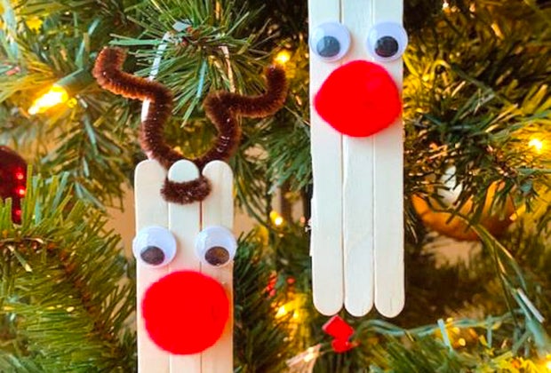 DIY Christmas Ornaments: Popsicle Stick Reindeer Ornament