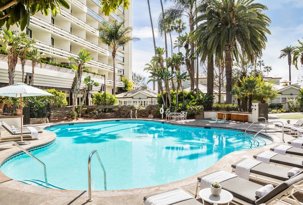 Best Swimming Pools in Los Angeles: Fairmont Miramar