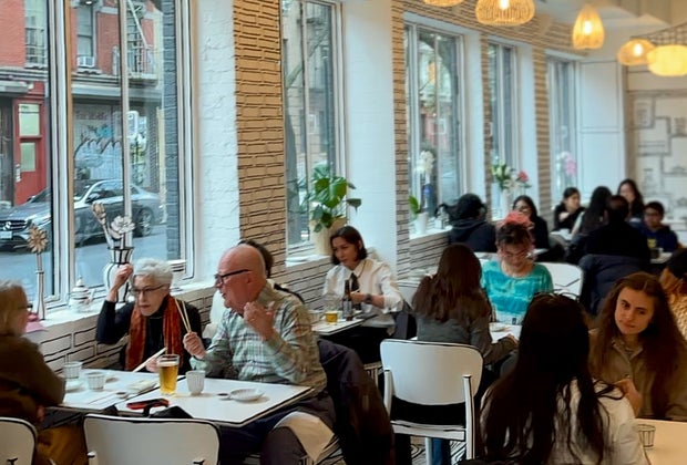 Shirokuro 2D dining in NYC: Dining room view