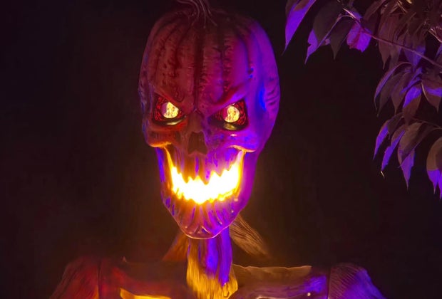 Image of Halloween pumpkin display in CT neighborhood