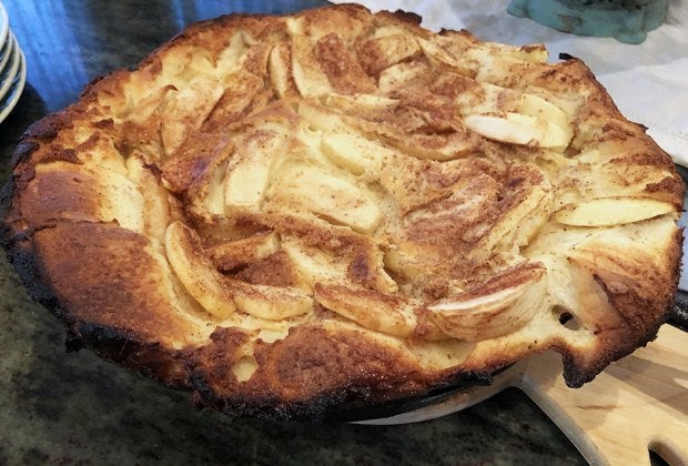 Get ready for some delicious apple dessert recipes, snacks, and pancakes!