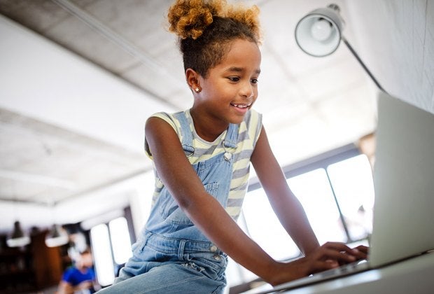 Screen time doesn't have to be a solo activity with these free, safe (no download) online games for kids to play with friends.