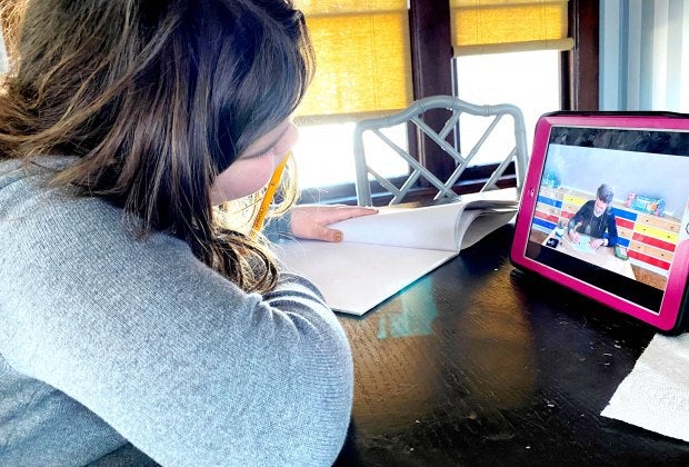 Mo Willems invites kids into his studio at lunchtime to create some of his beloved characters. Photo by Ally Noel 
