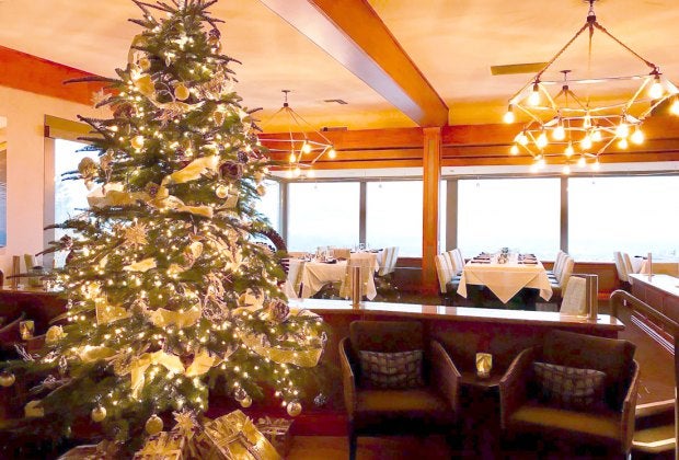 Steaks, seafood, and ocean views—what could be better? Photo courtesy of the Chart House Restaurant