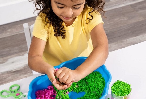 Playfoam Pluffle Sensory Station is a great OT toy for kids. Photo of Playfoam Pluffle Sensory Station by Educational Insights