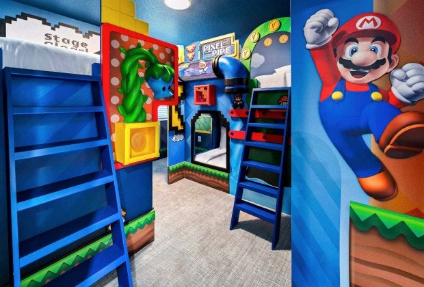 Can it get any cooler than Super Mario-themed bunk beds? Photo courtesy of Villatel Orlando Resort