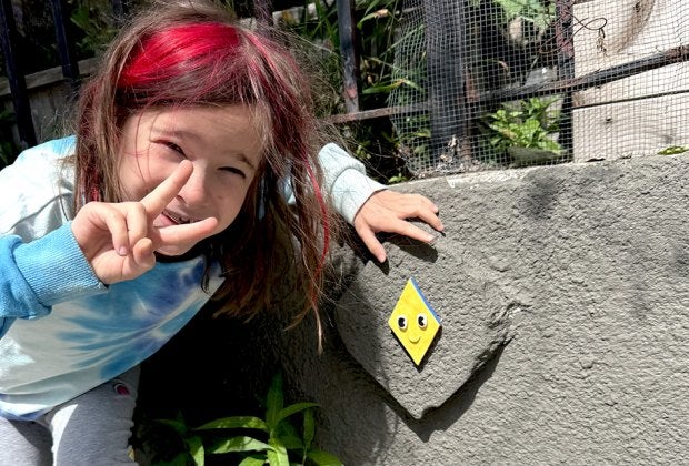 The Hi Bye Tiles have been popping up all over Gowanus making for a whimsical art scavenger hunt. 