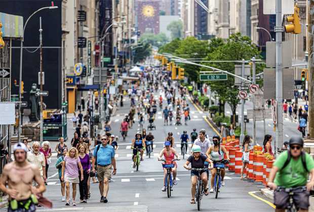 Summer Streets returns Saturdays August 6, 13, and 20, with eight-plus miles of car-free fun running from East Harlem to the Brooklyn Bridge.